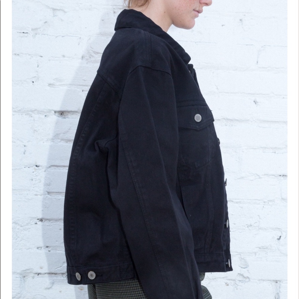 Brandy Melville Black Kaylee Denim Jacket - Picture 3 of 7
